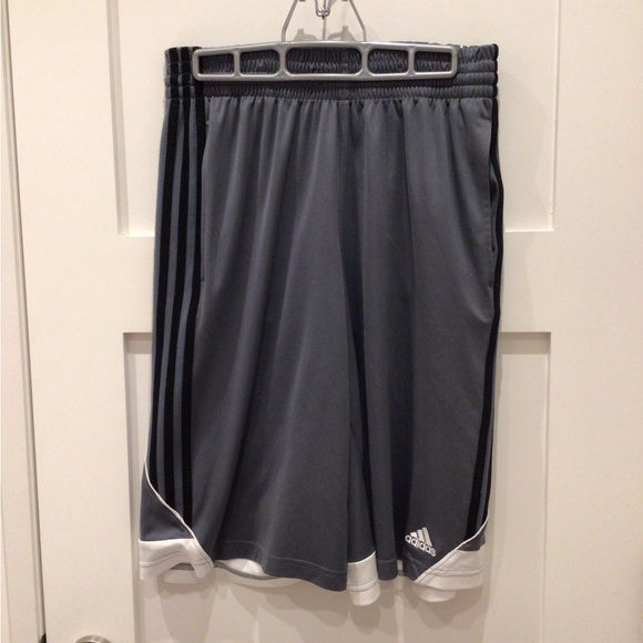 Adidas Basketball Shorts - S - Picture 1 of 2